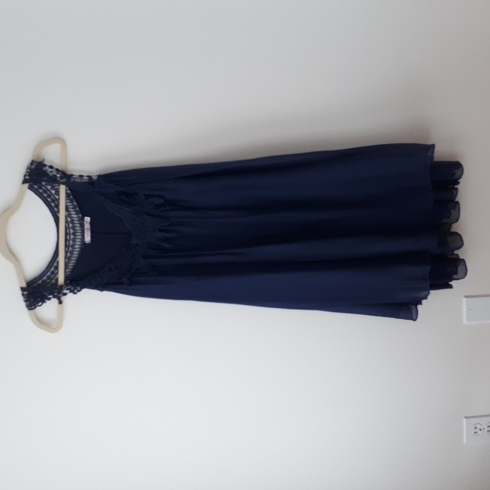 Elegant silk Fully lined  Navy Midi Dress. Front delicate lace with a flow dress
